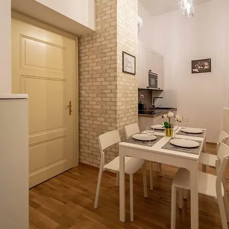 Appartamento Design 3bdr In Residence, Free Parking *