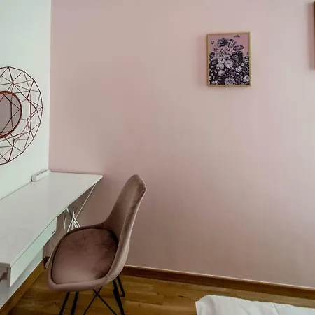 Design 3bdr In Residence, Free Parking * Praga