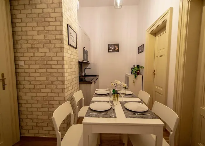 Design 3bdr In Residence, Free Parking * Praga