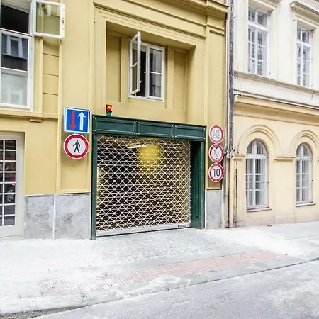 Design 3bdr In Residence, Free Parking *