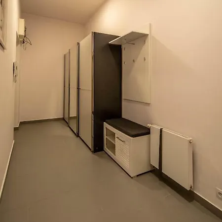 Design 3bdr In Residence, Free Parking Praag